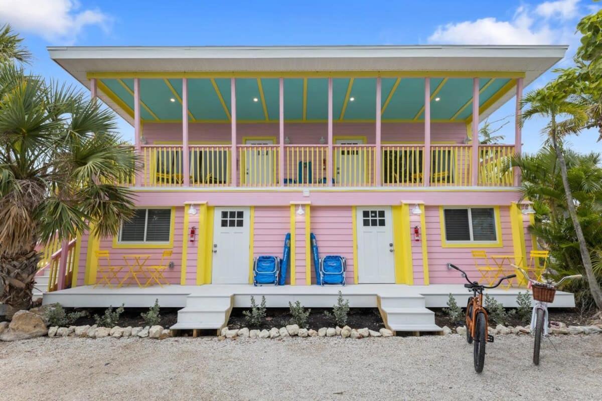 Charming Suite With Balcony And Bikes At Historic Sandpiper Inn Sanibel Zewnętrze zdjęcie