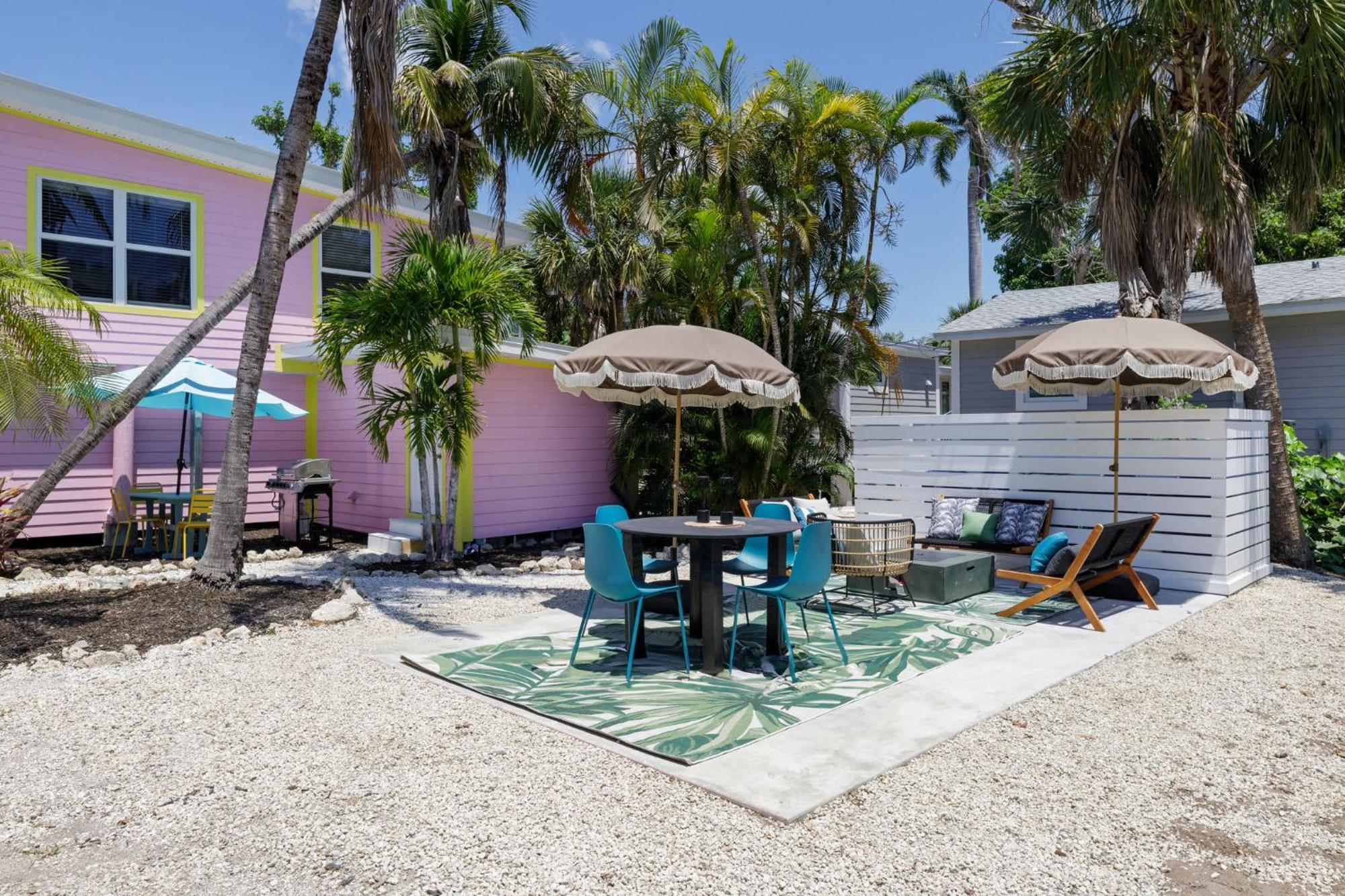 Charming Suite With Balcony And Bikes At Historic Sandpiper Inn Sanibel Zewnętrze zdjęcie
