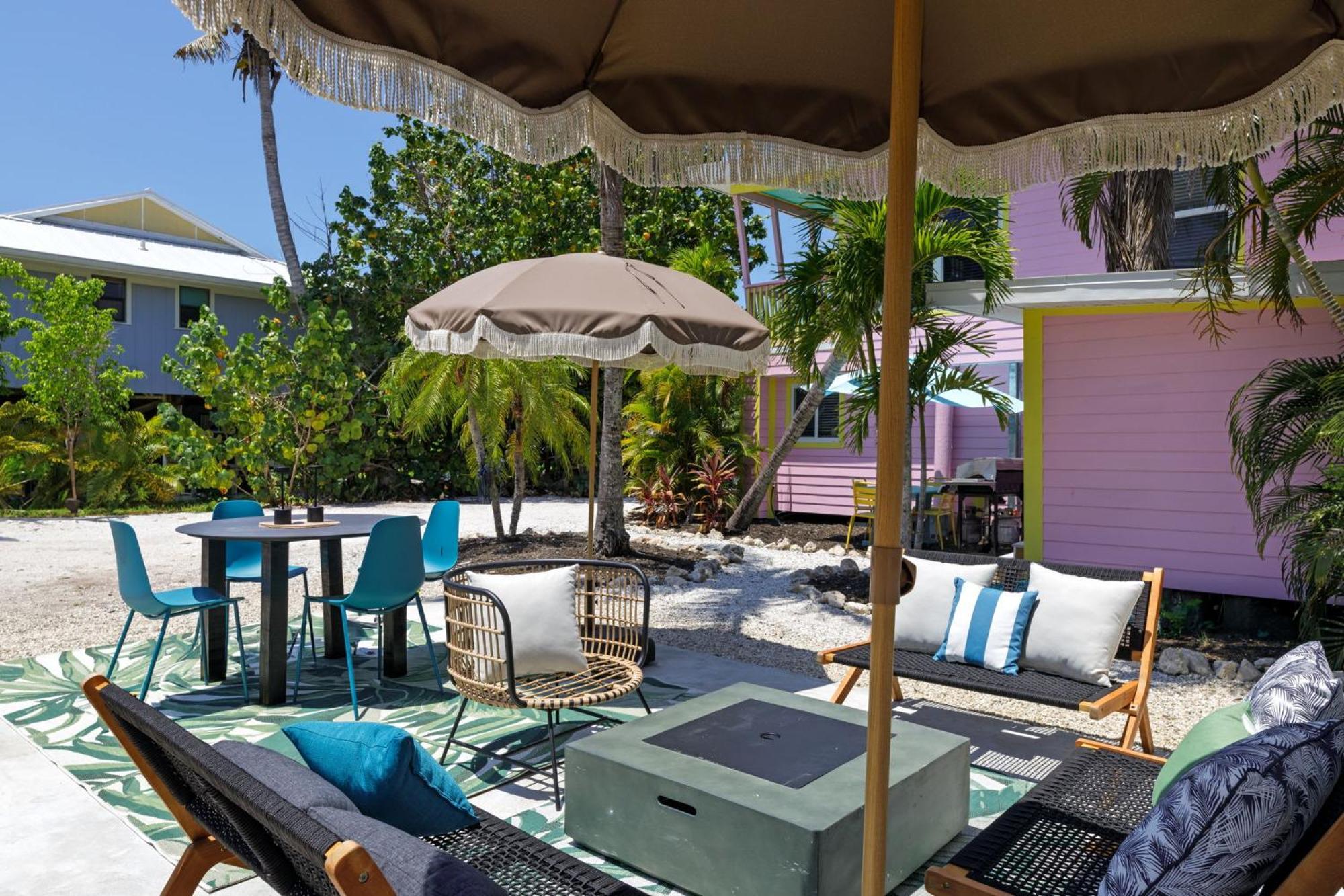 Charming Suite With Balcony And Bikes At Historic Sandpiper Inn Sanibel Zewnętrze zdjęcie